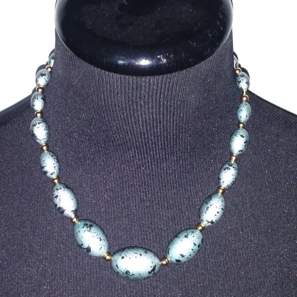 Vintage Mint green necklace speckled beads - Picture 3 of 5